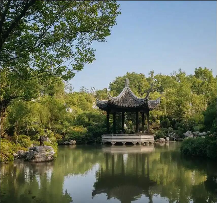 福建骤变餐饮有限公司